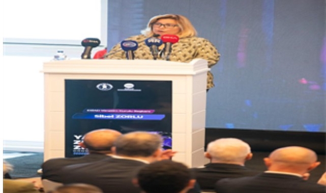 baskan-tugay-yapay-zek-zirvesinde-konustu-TQFOG5rd.jpg